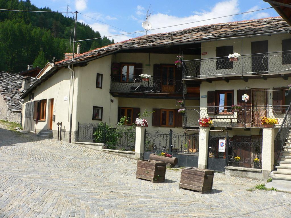 Appartamento Dal Maestro Serafino Pragelato Habitación foto